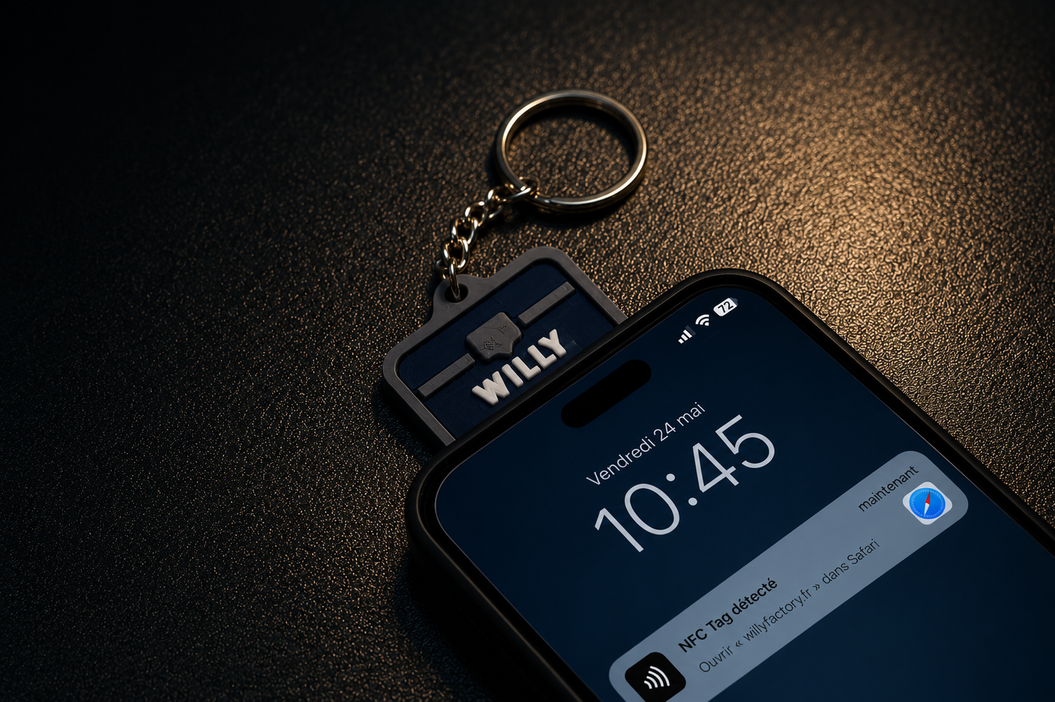 Porte-clés Willy Factory avec téléphone NFC